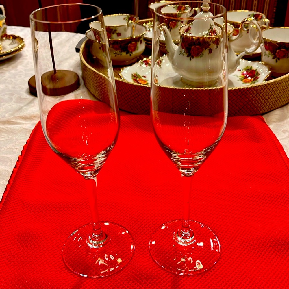 Set of 2 Riedel champagne flute 9” signed